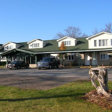 Camp Inn Lodge Oscoda ภายนอก รูปภาพ