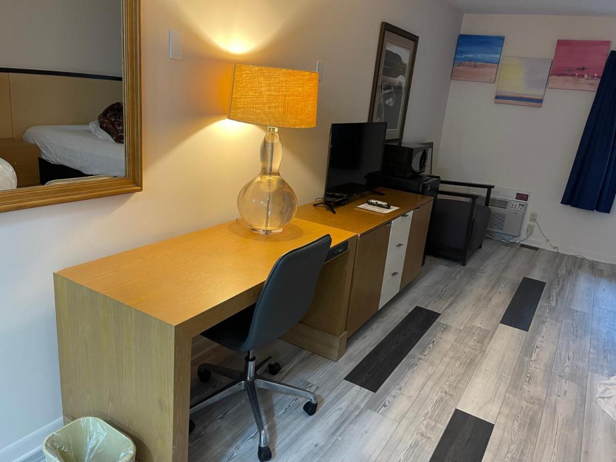 Camp Inn Lodge Oscoda ภายนอก รูปภาพ