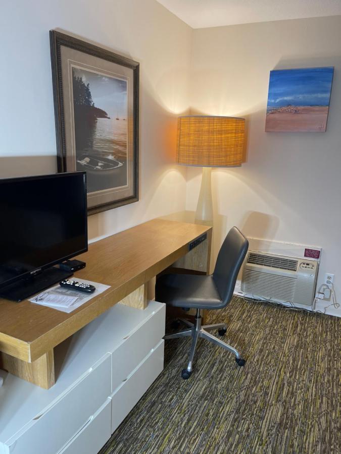 Camp Inn Lodge Oscoda ภายนอก รูปภาพ