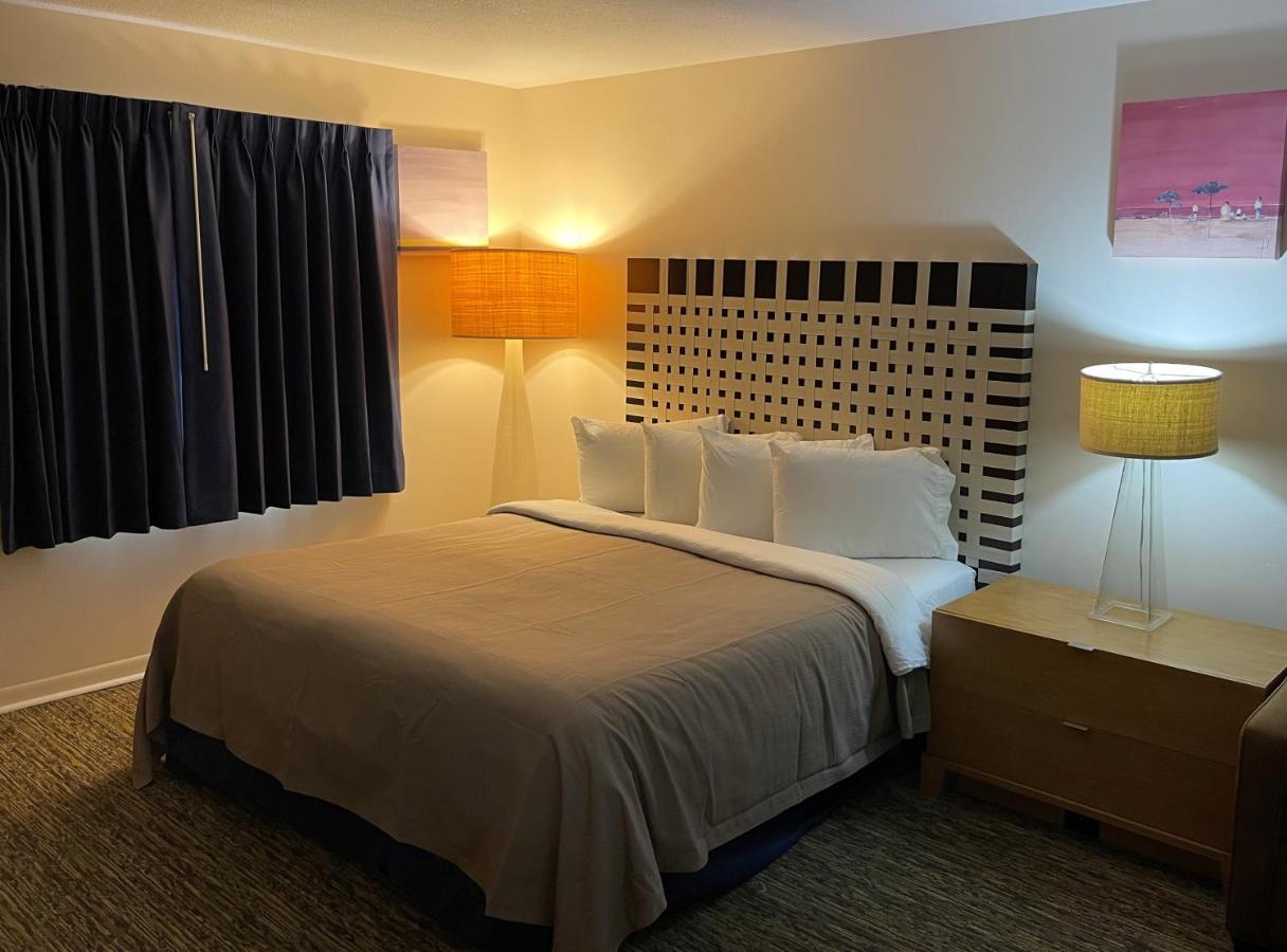 Camp Inn Lodge Oscoda ภายนอก รูปภาพ