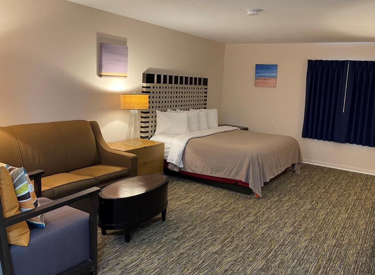 Camp Inn Lodge Oscoda ภายนอก รูปภาพ