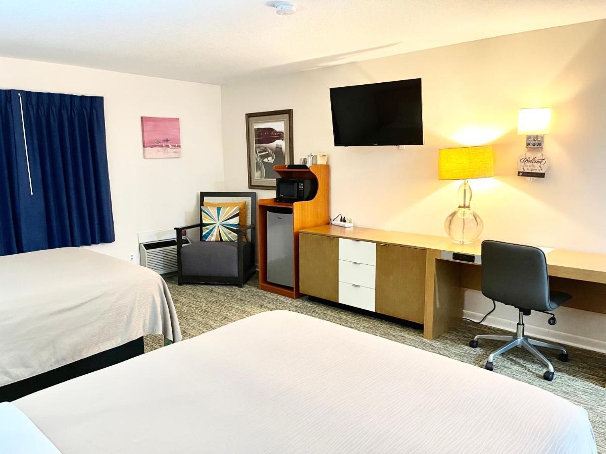 Camp Inn Lodge Oscoda ภายนอก รูปภาพ